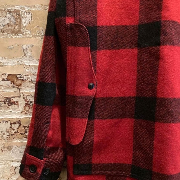 Filson Vintage Plaid Wool Mackinaw Cruiser Jacket - Large - Red and Black - Picture 6 of 7